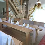 Dom Na Korzeniu * Szynwald